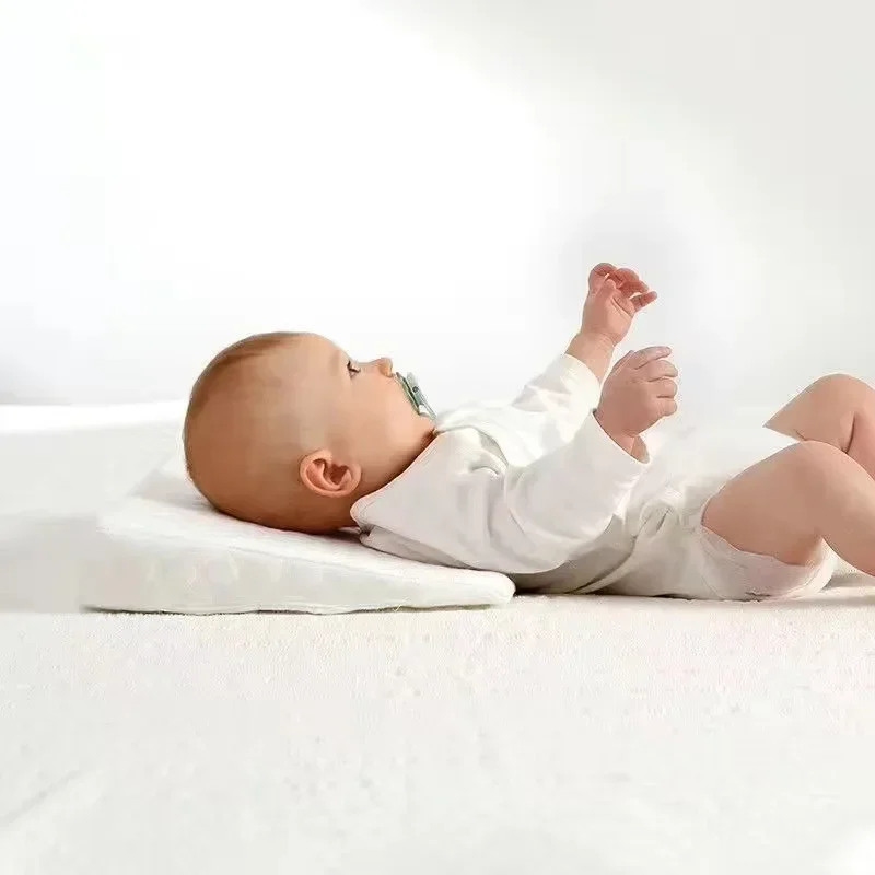 الرضع مكافحة القيء يميل وسادة  - مراجعة Nursing Pillow Breastfeeding وسعره