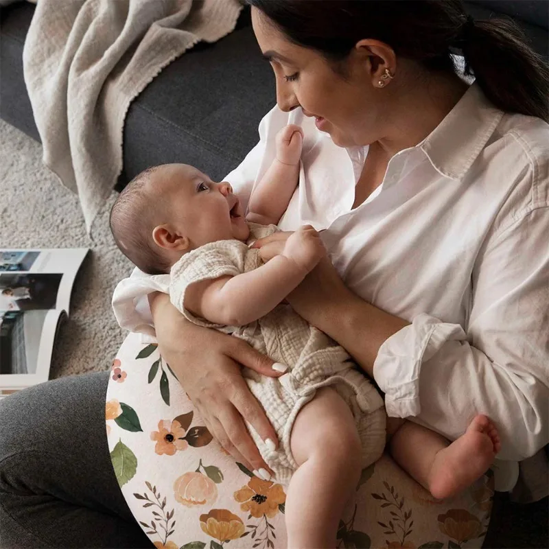 وسادة الرضاعة الطبيعية للطفل ب - مراجعة Nursing Pillow Breastfeeding وسعره